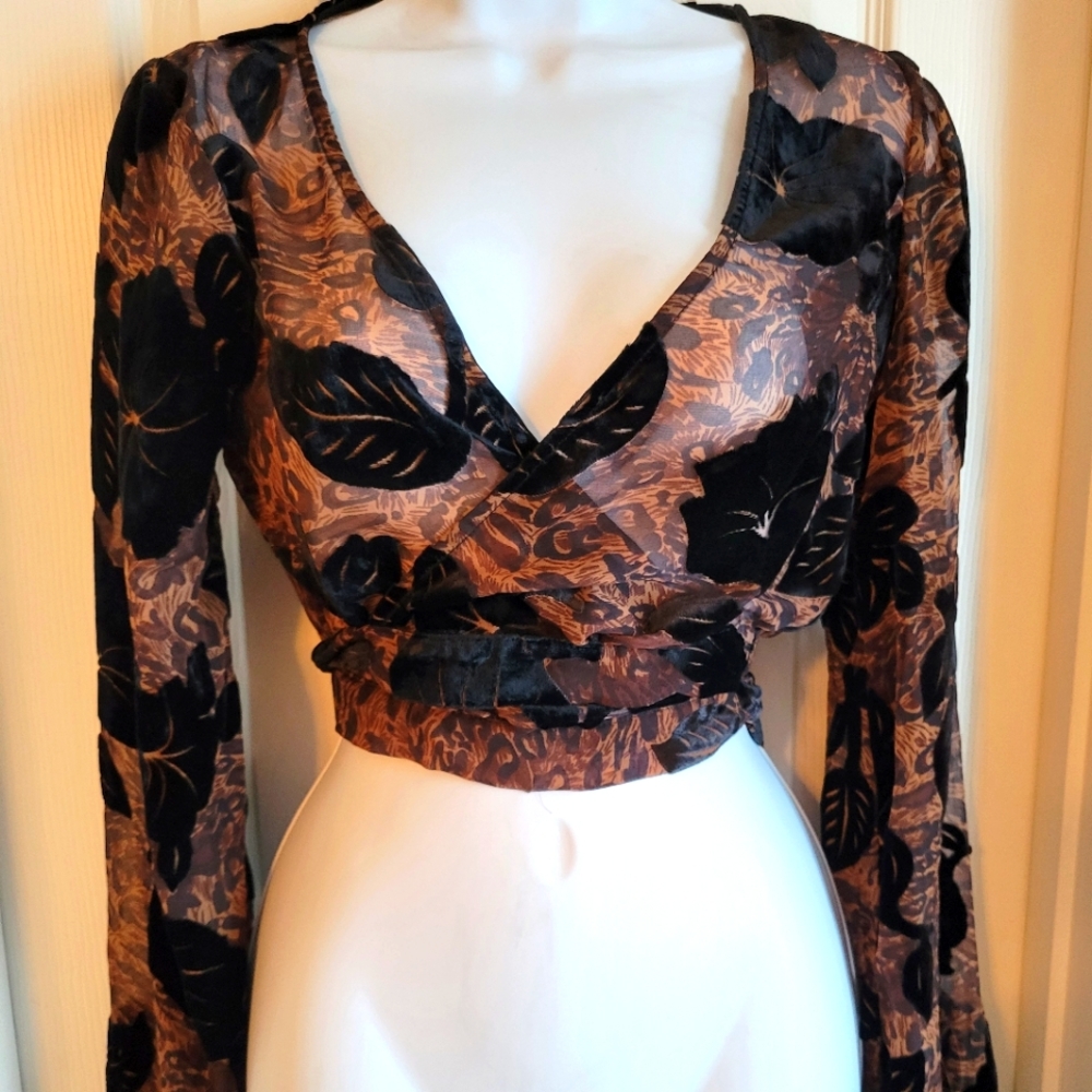 Tiger Mist Wrap shirt Small